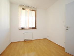 Pronájem kanceláře, Praha - Smíchov, Štefánikova, 63 m2