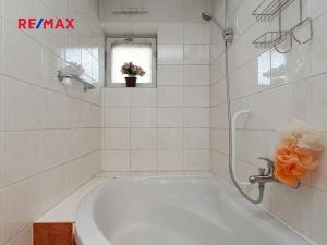 Prodej rodinného domu, Kamenné Žehrovice, Karlovarská třída, 120 m2