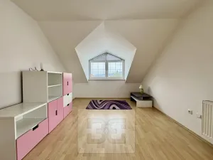 Pronájem rodinného domu, Česká, 200 m2