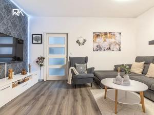 Prodej činžovního domu, Kostelec nad Černými lesy, Jánská, 230 m2