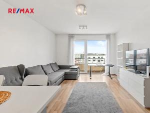 Prodej bytu 2+kk, Praha, V Háji, 58 m2