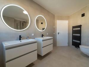 Prodej rodinného domu, Popovičky, Na Skalce, 340 m2