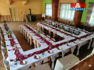 Prodej obchodního prostoru, Žlebské Chvalovice, 470 m2