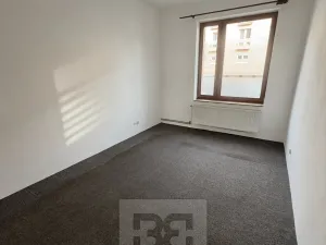 Pronájem bytu 3+1, Slaný, Brožovského, 90 m2