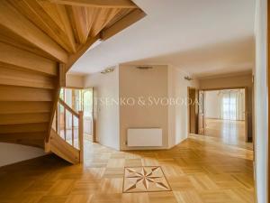 Prodej rodinného domu, Vestec, Průběžná, 427 m2