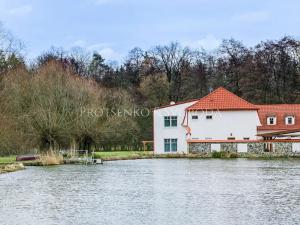 Prodej pozemku pro bydlení, Praha, 6104 m2