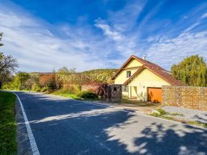 Prodej rodinného domu, Mořina, 239 m2