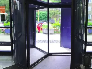 Pronájem obchodního prostoru, Havířov, U Stromovky, 400 m2