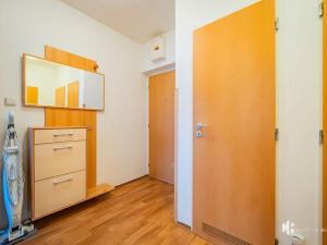 Pronájem bytu 2+kk, Praha - Kbely, Herlíkovická, 52 m2