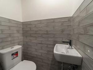 Pronájem obchodního prostoru, Praha - Žižkov, Ježkova, 64 m2