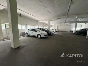 Pronájem garážového stání, Brno, Voroněžská, 16 m2