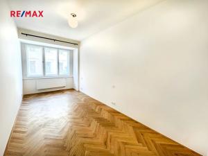 Pronájem bytu 2+kk, Praha - Vinohrady, Záhřebská, 49 m2