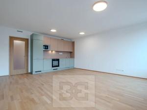 Pronájem bytu 1+kk, Praha - Smíchov, Toyen, 42 m2
