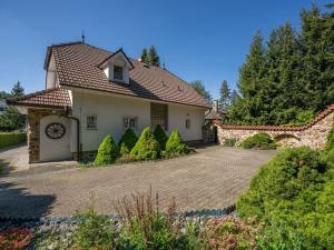 Prodej rodinného domu, Družec, V Zátiší, 289 m2