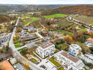 Pronájem bytu 2+kk, Praha - Troja, Pod Hrachovkou, 45 m2