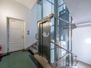 Pronájem kanceláře, Praha - Nové Město, Politických vězňů, 110 m2