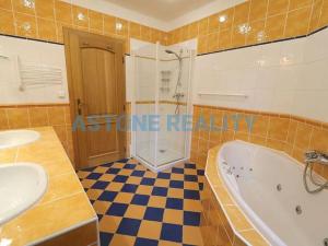 Pronájem rodinného domu, Praha - Koloděje, Kvasinská, 200 m2