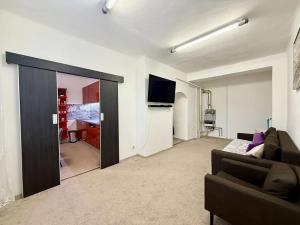 Prodej bytu 3+1, Starý Plzenec, Nerudova, 65 m2