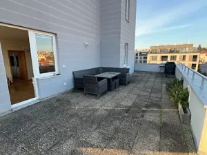 Pronájem bytu 2+1, Praha, Počernická, 62 m2