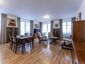 Pronájem bytu 3+kk, Praha - Břevnov, Šlikova, 110 m2