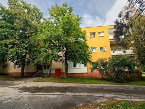 Prodej bytu 2+kk, Praha - Prosek, Vysočanská, 67 m2