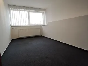 Pronájem obchodního prostoru, Hradec Králové, Vlčkovická, 700 m2