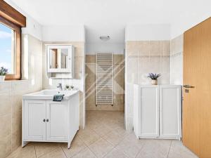 Prodej rodinného domu, Ohrobec, Jarovská, 345 m2