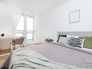 Pronájem bytu 2+kk, Praha - Žižkov, Květinková, 50 m2