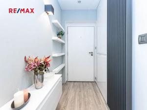 Pronájem bytu 2+kk, Praha - Strašnice, Novostrašnická, 68 m2