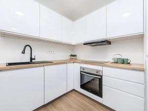 Prodej bytu 3+kk, Praha - Vokovice, Syrská, 55 m2