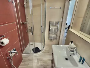 Pronájem bytu 3+1, Praha - Staré Město, Revoluční, 82 m2