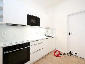 Pronájem bytu 2+1, Praha - Žižkov, Jeseniova, 44 m2