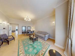 Pronájem bytu 2+1, Praha - Bubeneč, dr. Zikmunda Wintra, 91 m2