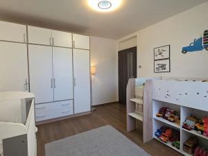 Prodej bytu 3+1, Mokrá-Horákov, 72 m2