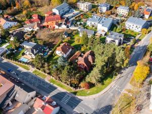 Prodej pozemku pro bydlení, Praha - Zličín, Hrozenkovská, 1647 m2