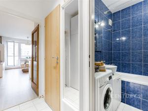 Pronájem bytu 1+kk, Praha, Křivoklátská, 28 m2