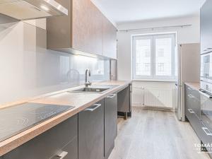 Pronájem bytu 2+1, Hradec Králové, Buzulucká, 70 m2