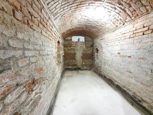 Pronájem skladu, Praha, Sekaninova, 92 m2