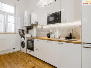 Pronájem bytu 2+1, Karlovy Vary, Zeyerova, 52 m2