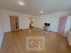 Pronájem bytu 1+kk, Praha - Čakovice, Rýnská, 38 m2