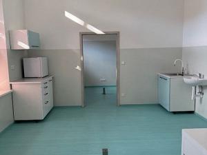 Pronájem komerční, Vsetín, 200 m2