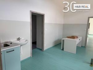 Pronájem komerční, Vsetín, 200 m2