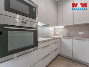 Pronájem bytu 2+kk, Praha - Holešovice, Dělnická, 53 m2