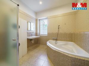 Prodej rodinného domu, Karlovy Vary - Hůrky, Motýlí, 244 m2