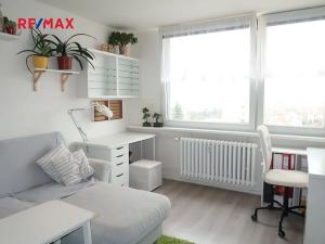 Pronájem bytu 2+kk, Praha - Malešice, U krbu, 51 m2