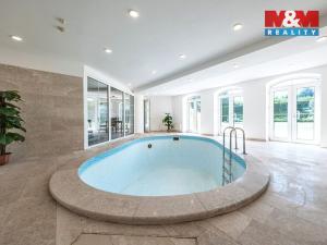 Pronájem rodinného domu, Říčany - Radošovice, Mozartova, 395 m2