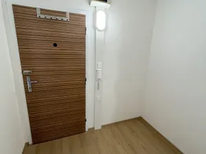 Pronájem bytu 1+1, Praha, Květnového vítězství, 30 m2