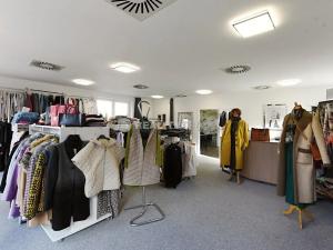 Pronájem obchodního prostoru, Strakonice, Bezděkovská, 194 m2