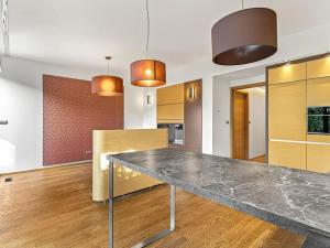 Prodej bytu 2+kk, Praha - Dolní Měcholupy, Ke dráze, 58 m2