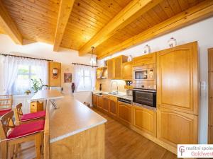 Prodej rodinného domu, Cvikov - Naděje, 210 m2